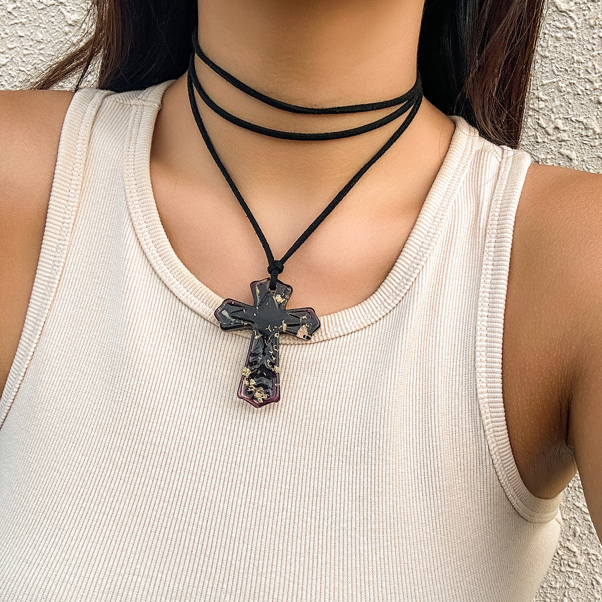 European and American cross-border black rope velvet choker, a niche cross neck ring, sweet and cool women's accessory, a versatile lace-up collar full figure