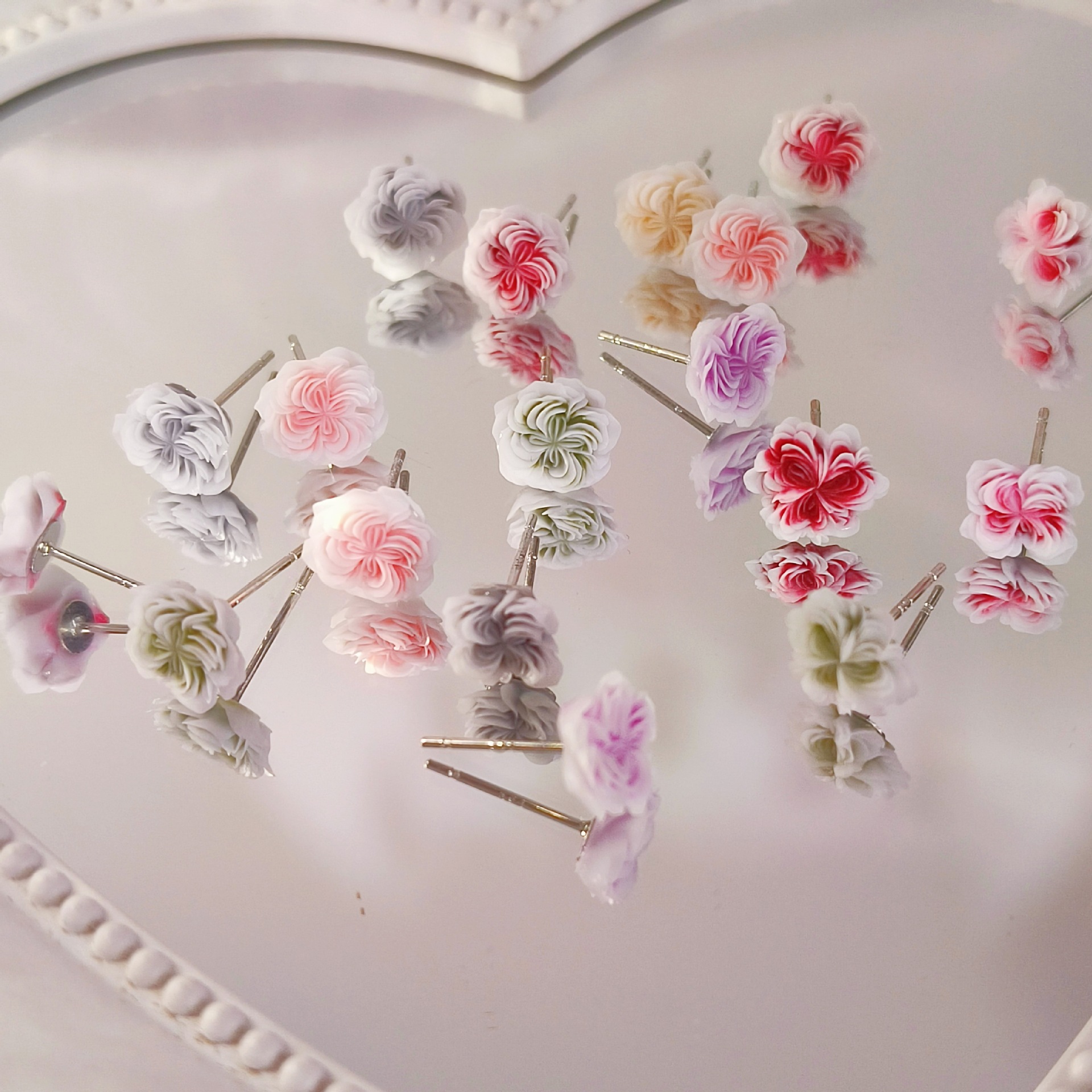 The flowers are in full bloom in the height of summer ~ A sweet and elegant forest-themed girl with flower stud earrings, a trendy and versatile small and exquisite earpiece for a girl on Instagram details Picture