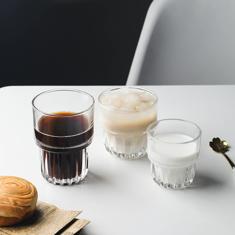 Household stackable glass cups, simple latte coffee cups, beverage juice cups, transparent American milkshake cups, striped cups Application Scenario