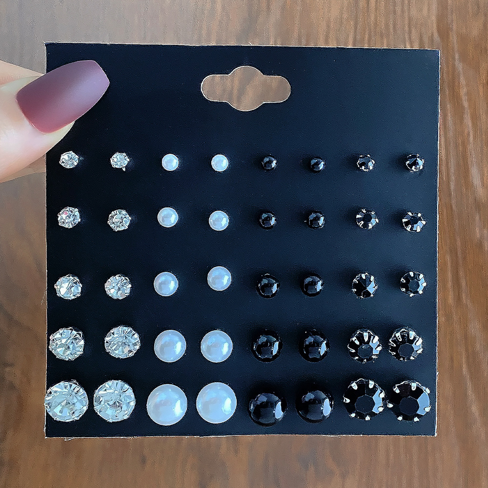 Cross-border 20-pair sets of stud earrings from Europe and America are fashionable for commuting. Large and small pearl and diamond-encrusted stud earrings are popular for wholesale full figure