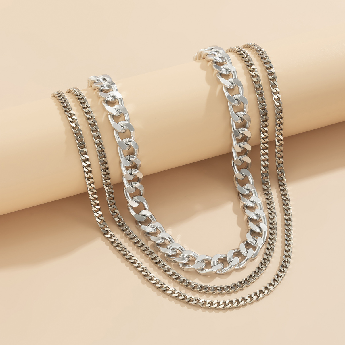 European and American cross-border jewelry punk metal cross chain set necklace, retro geometric tassels sweet and cool necklace for women Application Scenario