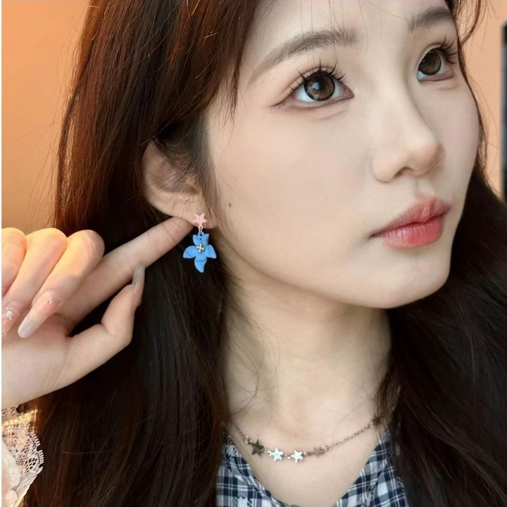 Korean-style super fairy flower earrings, sweet and ins girlish heart stud earrings, fresh and individual fashionable earrings wholesale Application Scenario