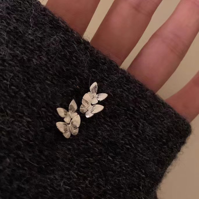 The new butterfly stud earrings for women in 2025, with a sweet and ethereal forest style, are trendy and stylish for spring and summer Specification drawing