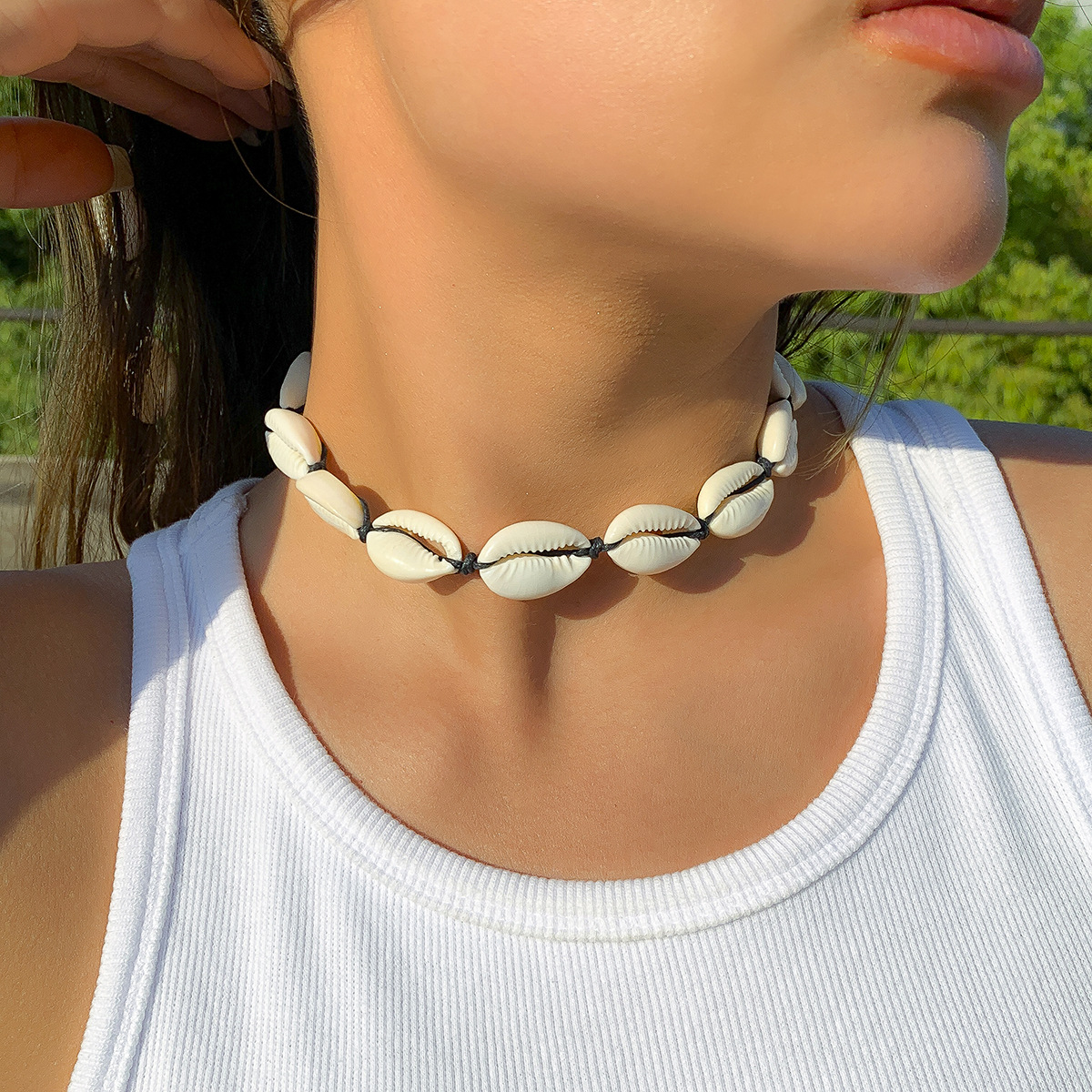 European and American cross-border jewelry, ethnic style hand-woven shell necklace, women's fashion, versatile and simple collarbone chain necklace full figure