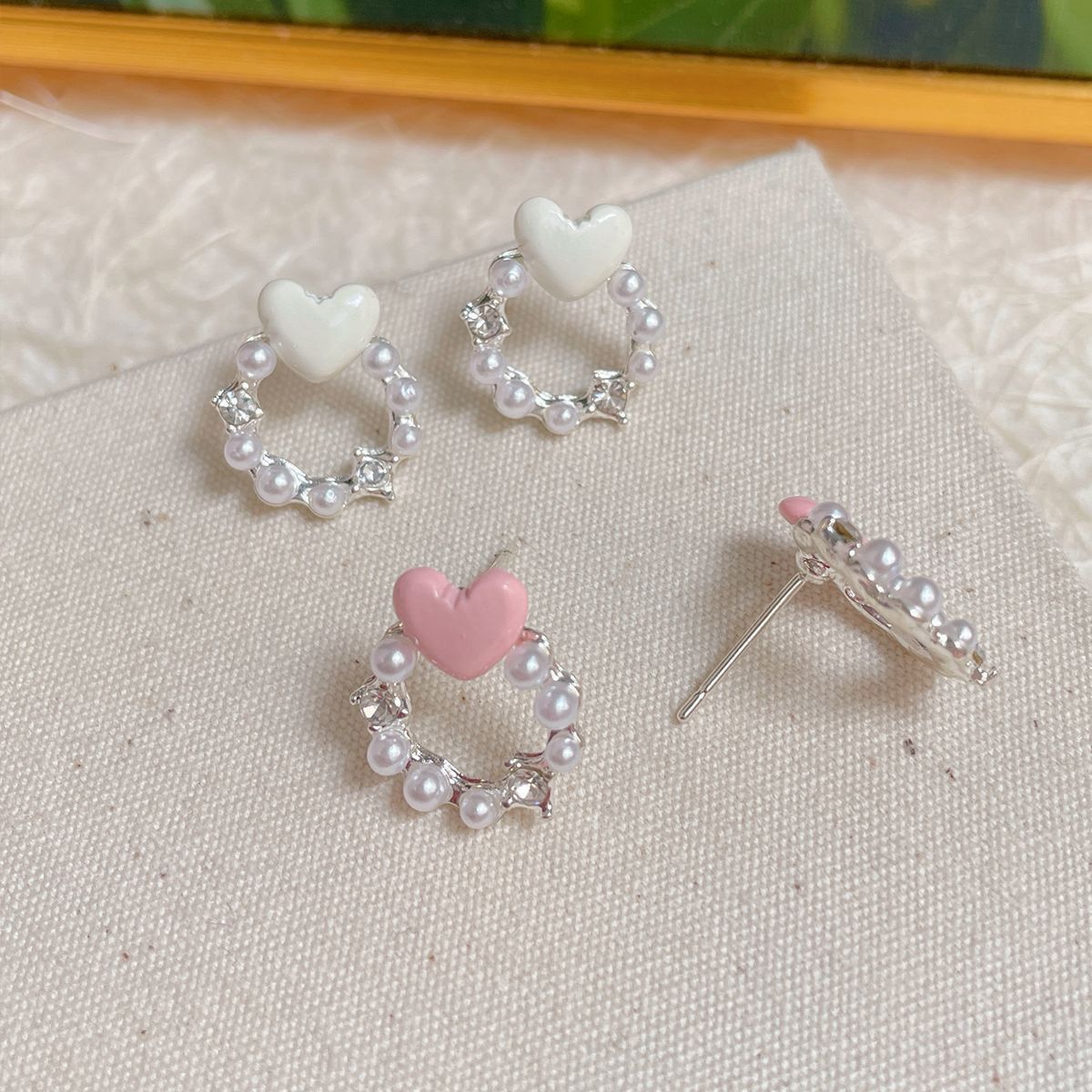 Pink heart-shaped stud earrings ~ Sweet and girlish pearl ballet-style earrings 2025 new star sparkling diamond earrings trend Application Scenario