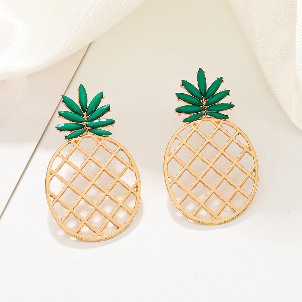 European and American ins hollowed-out pineapple earrings for women, sweet and fresh, with zircon fruit stud earrings set, are cross-border best-selling earrings details Picture