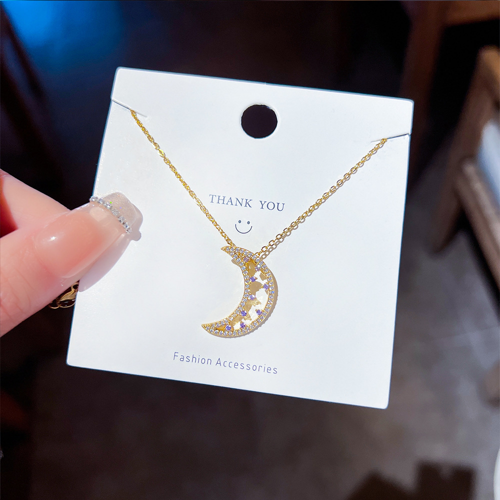 Light luxury star moon collarbone chain, women's high-end moon pendant, simple and elegant, versatile hip-hop style necklace wholesale pearl details Picture
