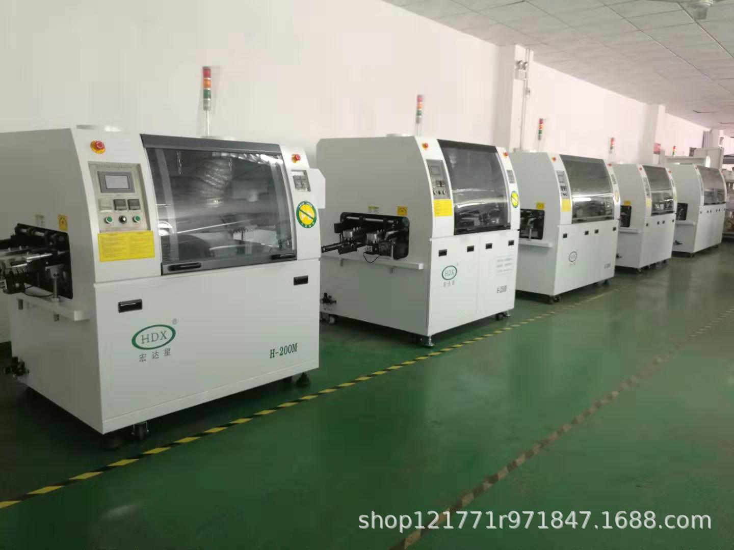 Hongdaxing's small lead-free wave soldering machine offers high cost performance and quality guarantee. It can be used for automatic wave soldering undefined