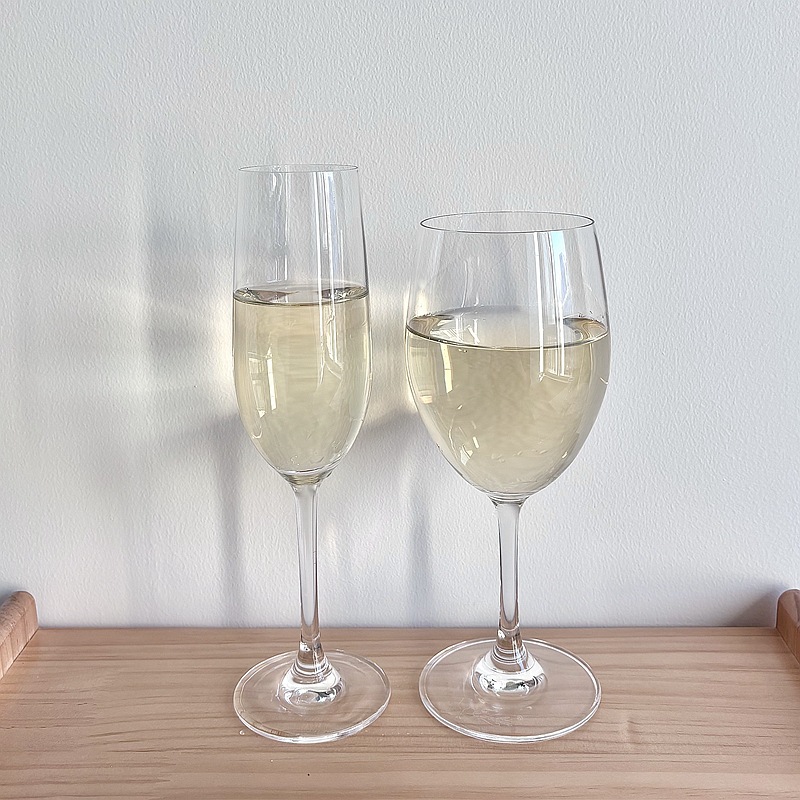 European-style light luxury high-appearance-level red wine glasses, household crystal material tall glasses, wine glasses, champagne glasses, sweet wine glasses Item Picture