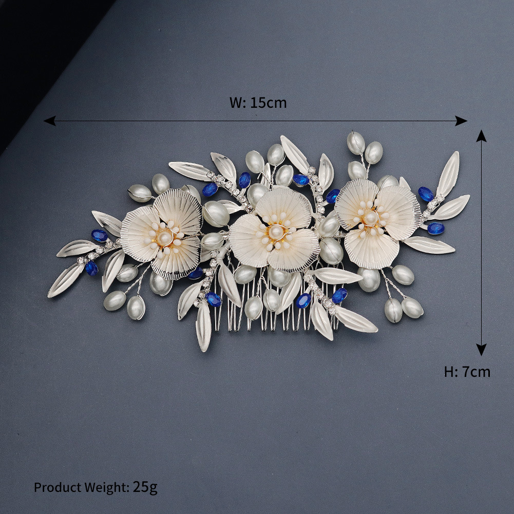 New wedding dress accessories: European and American retro flower-patterned pearl bouquets, bridal follow-up makeup sets, hair combs, dinner party headwear Application Scenario