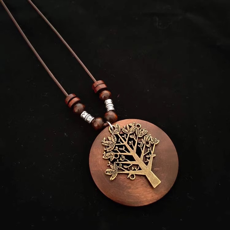 Retro aged hollowed-out leaf pendant necklace, ethnic style niche collarbone chain, ancient style individual temperament sweater chain Specification drawing