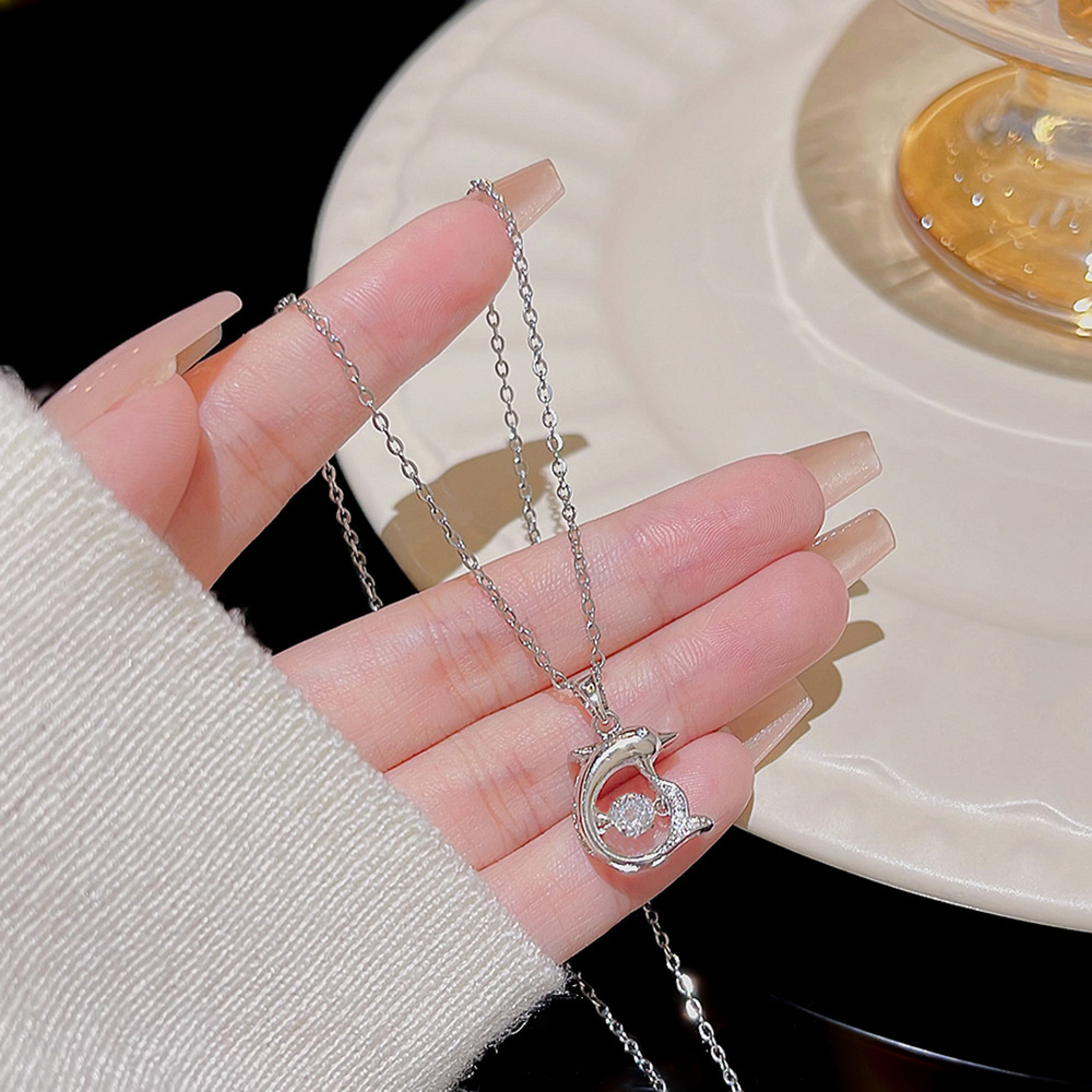 Japanese and Korean chanel-style dolphin necklace, a versatile and fashionable titanium steel collarbone chain gift for your girlfriend, wholesale pendant accessories details Picture