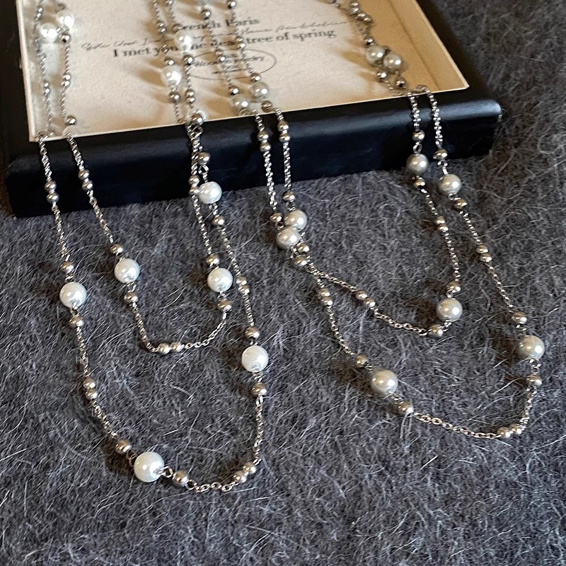 Grey pearl multi-layer long necklace for women, 2025 new style, fashionable, light luxury and niche design, seaside atmosphere accessory Application Scenario