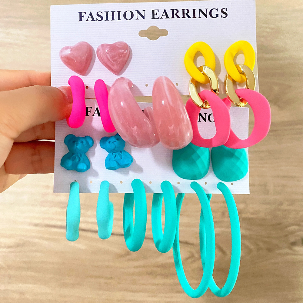 Cartoon heart bear design, Instags-style silver needle women's colorful creative and fun earring, eco-friendly and color-preserving earrings full figure