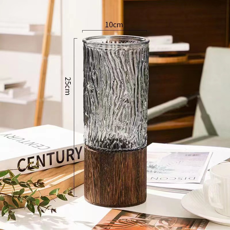 A Nordic light luxury glass vase with a wooden base and water-grown roses, a creative flower arrangement for decorating dining tables and living rooms Specification drawing