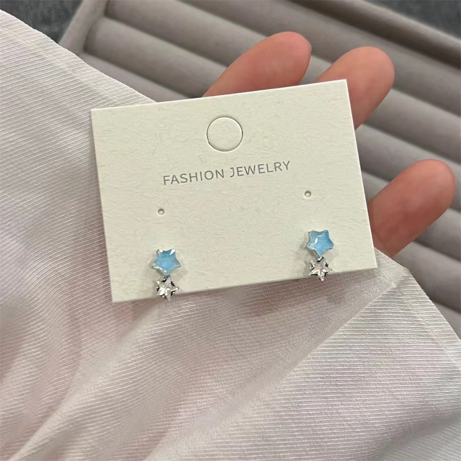 Clear blue star zircon stud earrings for women, small, exquisite and cool style earrings, niche design, high-end new earrings Application Scenario