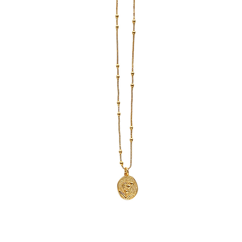 This multi-color beaded rose-shaped round brand necklace is a versatile and elegant sweater chain for women, featuring a new style from 2024 Item Picture