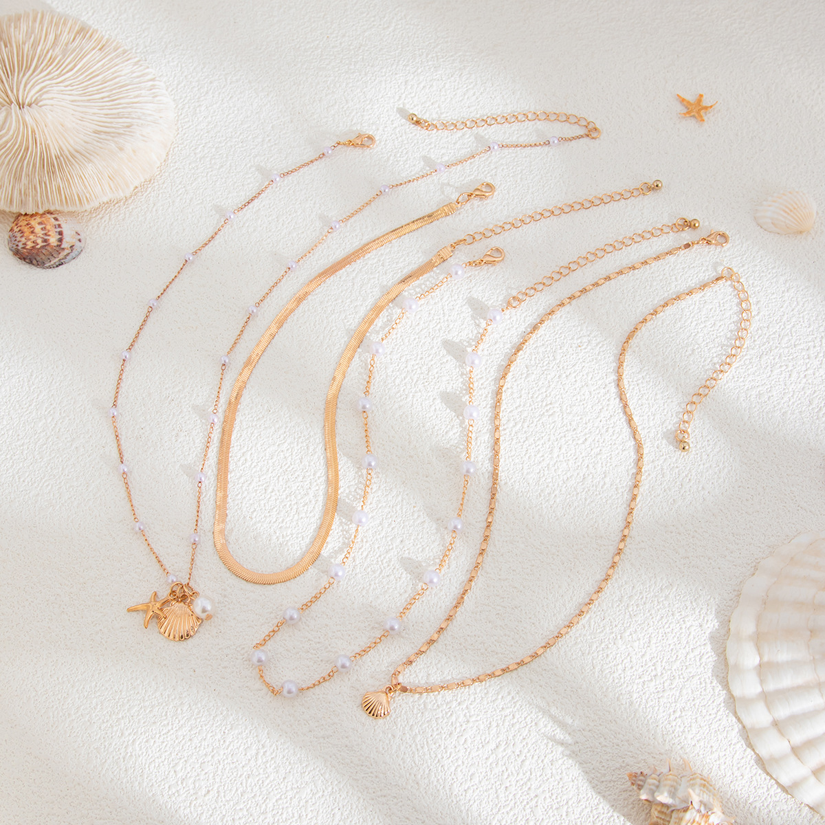 European and American cross-border jewelry ocean-style metal starfish shell necklace set, design sense pearl chain collarbone chain Application Scenario