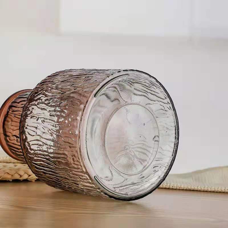 Nordic minimalist creative vase, transparent vase, water-grown lucky bamboo, lily glass vase, living room dining table decoration Application Scenario
