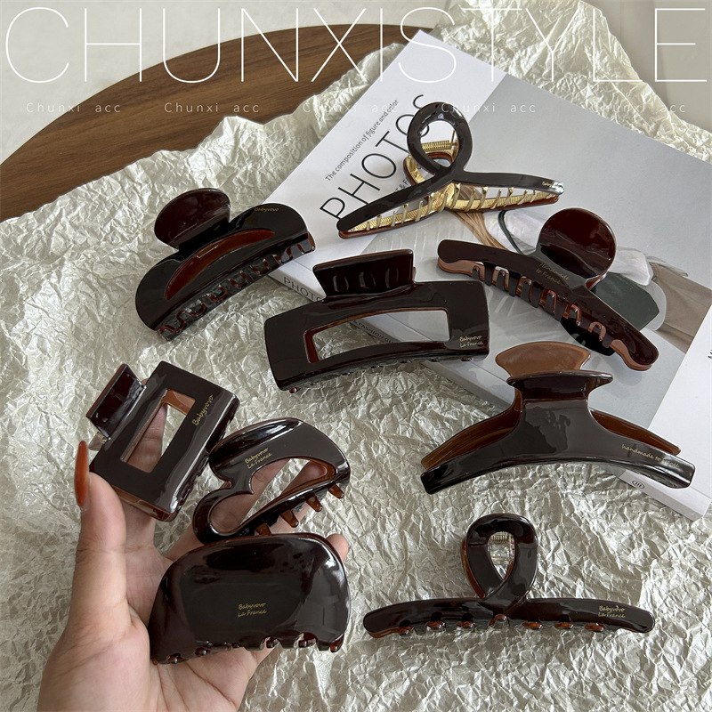 High-end brown acetate hair clip for women 2023 new summer medium-sized hair clip for women, a Korean hair accessory with a bun on the back of the head Specification drawing