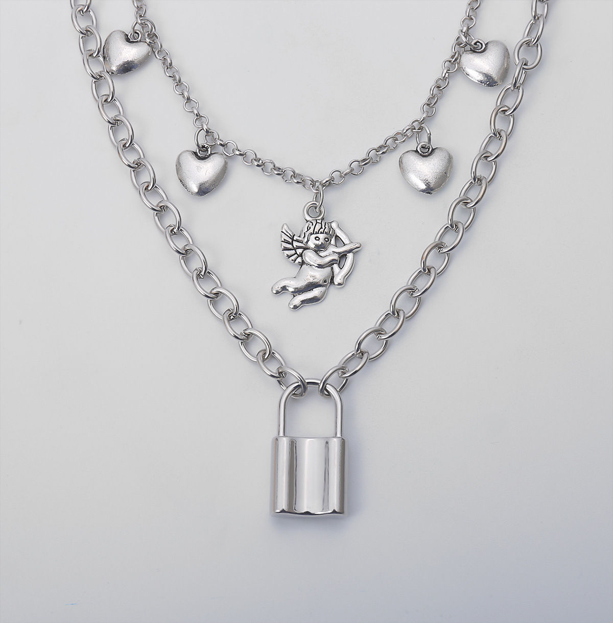 Pendant stacked necklace, European and American cross-border niche lock-shaped heart-shaped jewelry, women's alloy jewelry, simple, versatile and high-end Application Scenario