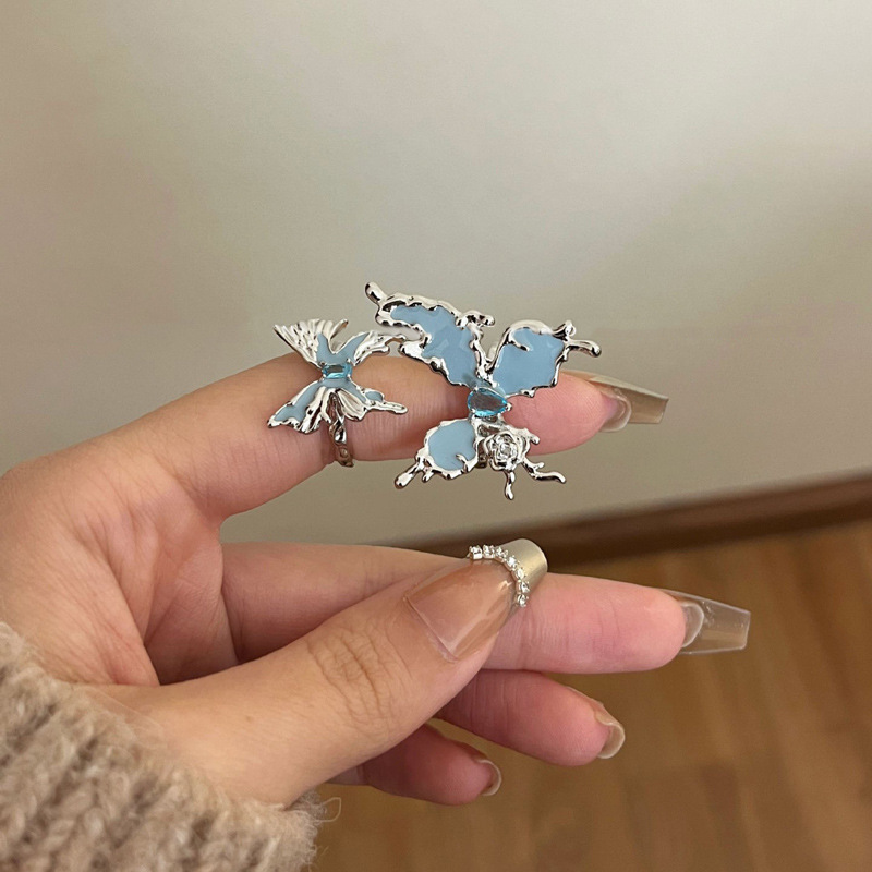 A new Korean version of a blue butterfly-shaped opening ring with resin enamel, a cold and luxurious fashion ring for women on Instagram Specification drawing