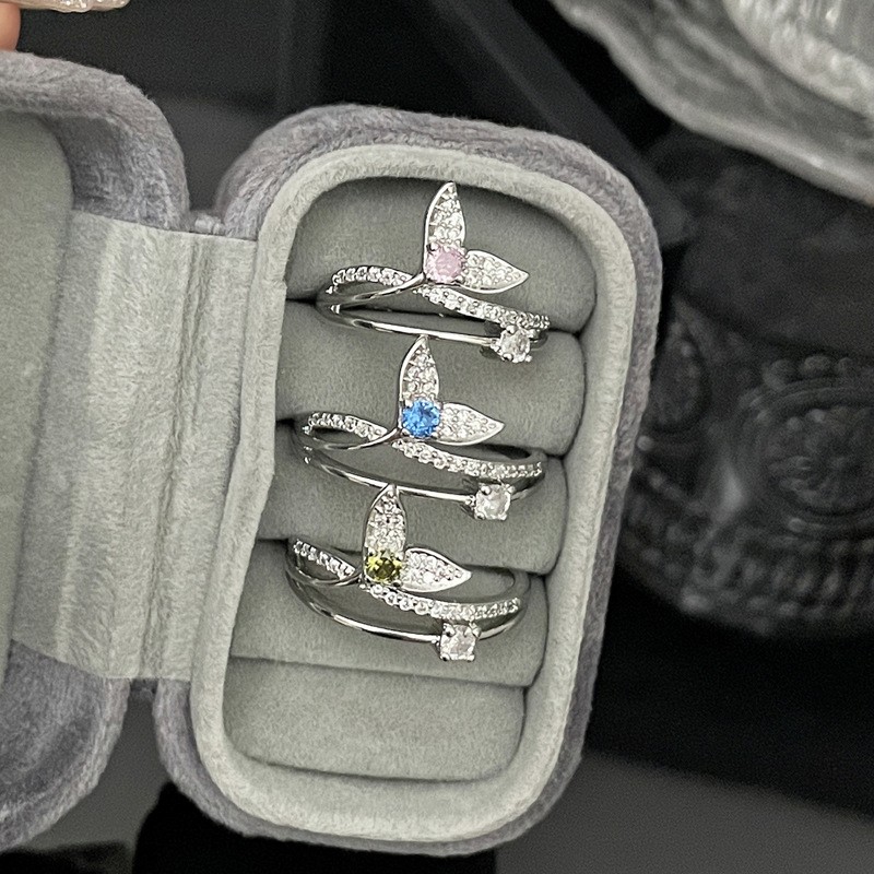 This Korean-style light luxury and high-end fish-tail set zircon fashion ring is a trendy, sweet and cool, multi-layered index finger ring for women full figure