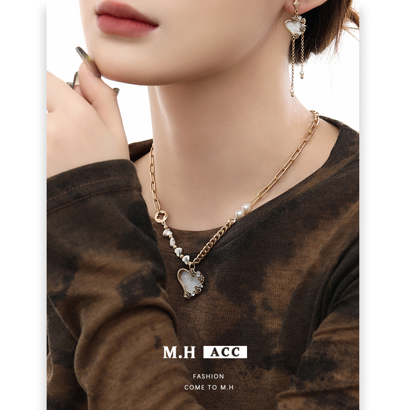 Niche design sense golden rose heart-shaped earrings, light luxury and high-end feel, autumn and winter earrings, fashionable and elegant earrings for women Specification drawing
