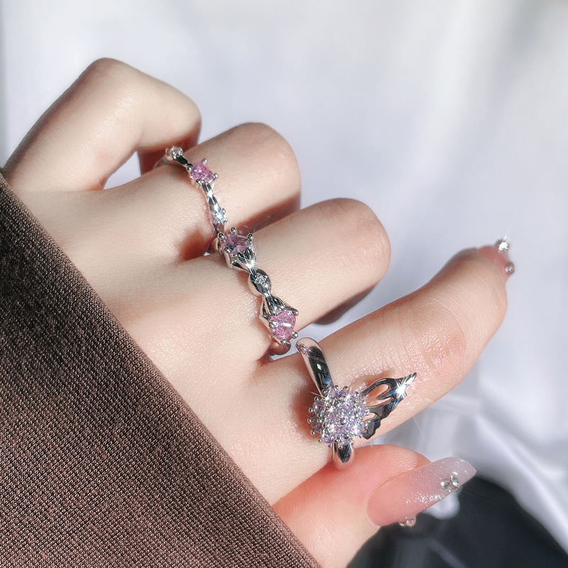 French light luxury sweet and cool pink diamond zircon ring, elegant and delicate layering, girlish personality open ring, autumn and winter accessory Application Scenario
