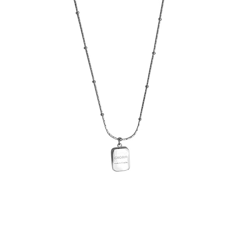 Golden pendant square brand necklace for women's Instagram cold style niche design collarbone chain 2023 new simple accessory Item Picture