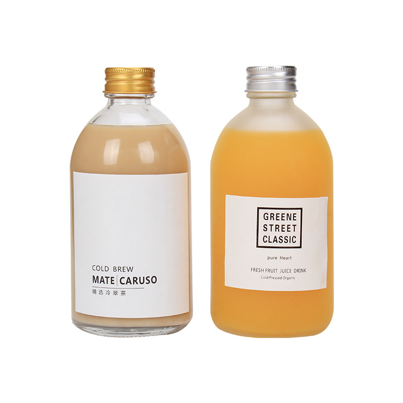 Nordic sparkling wine bottles, white spirit glass round packaging glass cups, beverage bottles, milk tea shop fruit wine bottles can be made Item Picture