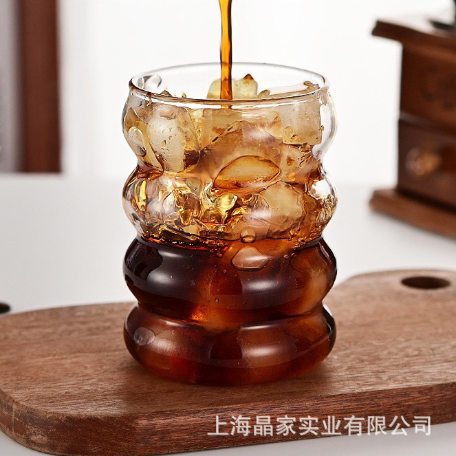 High boron glass cups are cute and have a high level of appearance. Spiral caterpillar cups, cold drink cups, simple milk tea cups and coffee cups full figure