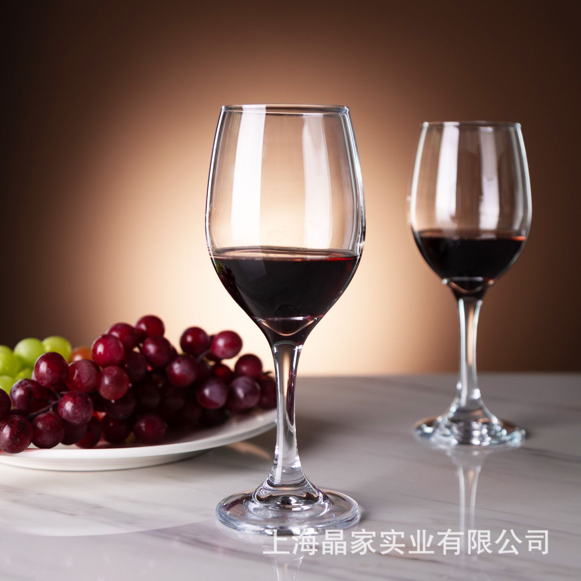 Hot-mouthed wine glasses, thickened glass wine glasses, highball glasses, restaurant and bar foreign wine glasses are available for wholesale with LOGO printing full figure