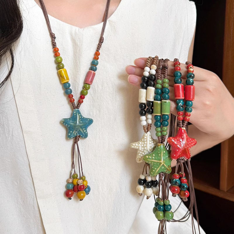 The Sea Star necklace is a niche, retro, sweet and cool, spicy girl style subculture Instagram star sea star high-end personality collarbone chain Specification drawing