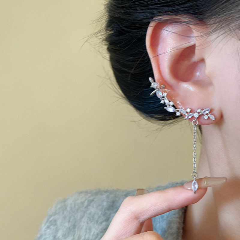 Super ethereal tassel flower earrings, women's forest-style fairy stud earrings, water drop long earrings, ear bone clips, internet-famous earrings Application Scenario