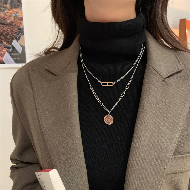 Double-layer sweater chain 2023 new trendy necklace, women's light luxury and niche design accessory collarbone chain full figure
