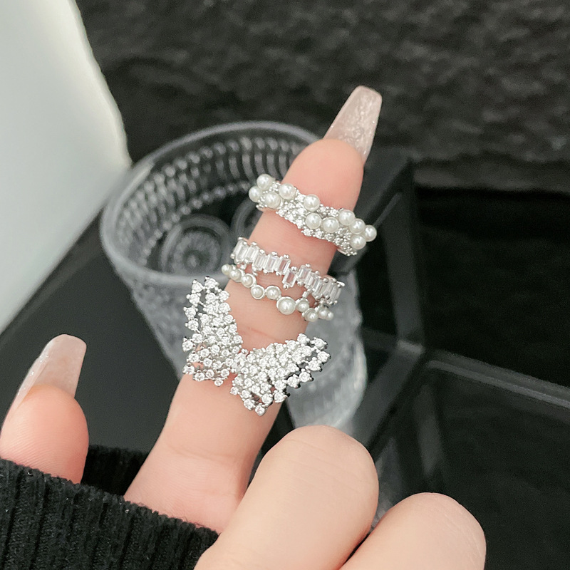 French super fairy butterfly full diamond open ring, women's Instagram cold style, high-end feel, pearl layered sweet and cool index finger ring Application Scenario