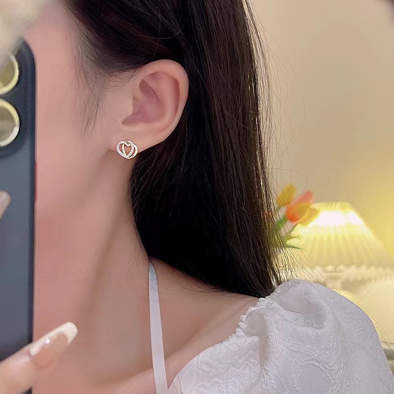 High-end and ink-style earrings, new personalized earrings from Japanese and Korean Internet celebrities for autumn and winter, double-layer hollowed-out heart-shaped earrings for women details Picture