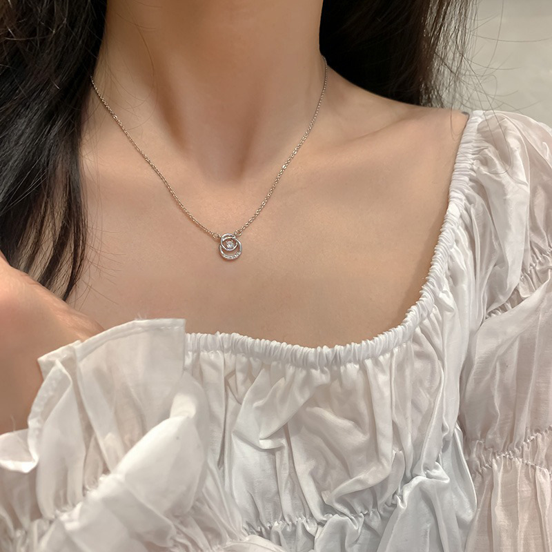 Korean circular zircon necklace, a minimalist and light luxury accessory for women on Instagram, with a niche design and versatile collarbone chain Specification drawing