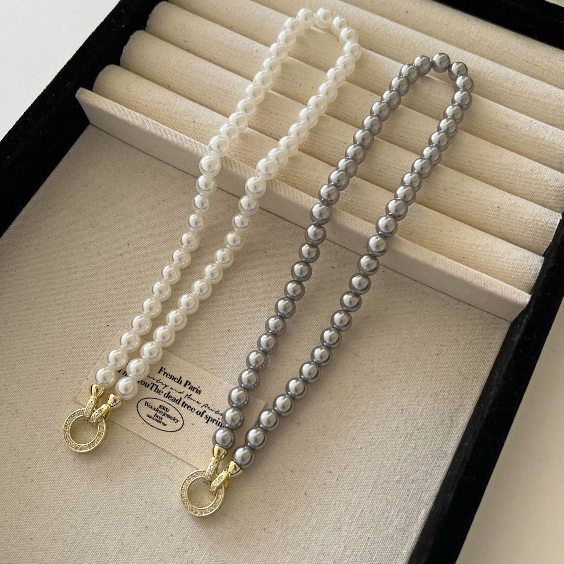 Magnetic clasp light luxury pearl necklace, women's light luxury, niche design collarbone chain, 2024 new style neckchain accessory Specification drawing