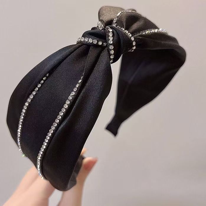 New Korean-style simple water diamond knotted wide-edge hairband, textured knotted headband, black and white hair tie, face wash hair band details Picture