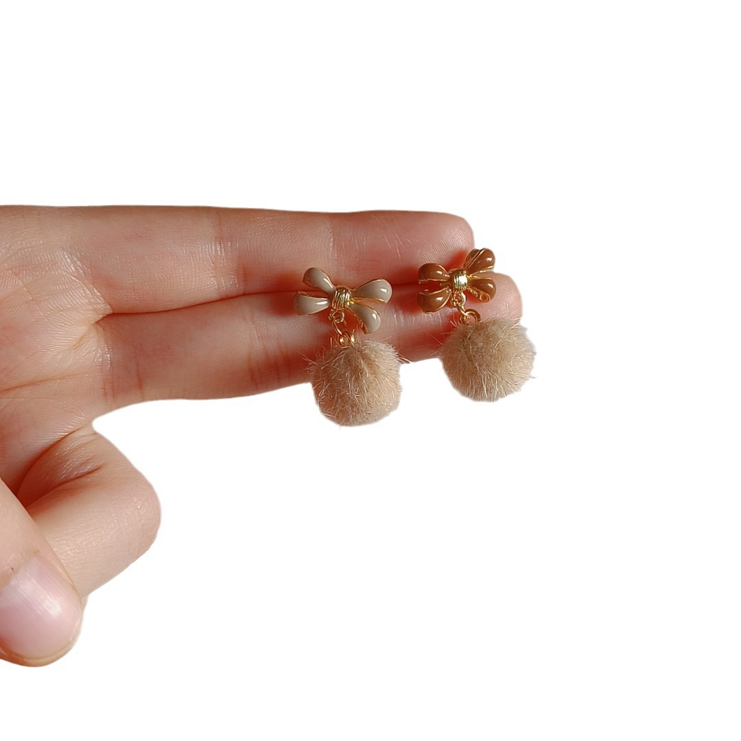 The 2025 new autumn and winter collection of hairball stud earrings for women, featuring a trendy, sweet, versatile, gentle, fashionable and high-end look Item Picture