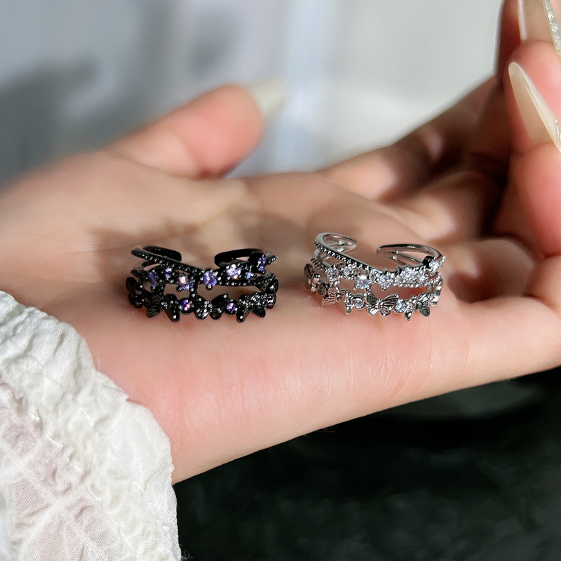 Dark retro vintage butterfly ring, gender-neutral style, double-layer diamond row, unique personality, light luxury couple ring full figure
