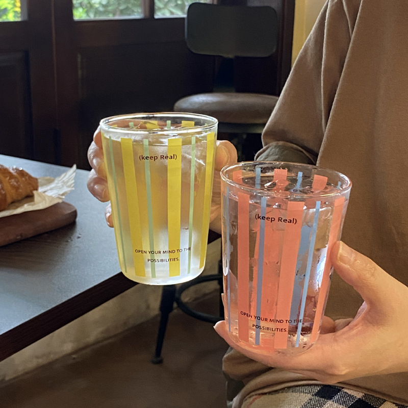 Niche high-end color-blocking lemon coffee cup, summer high borosilicate high-temperature resistant water cup, simple line cold drink cup Application Scenario