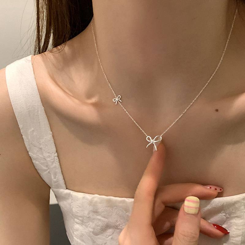 Simple and versatile bow necklace, elegant and fashionable, trendy and versatile neckchain, collarbone chain full figure