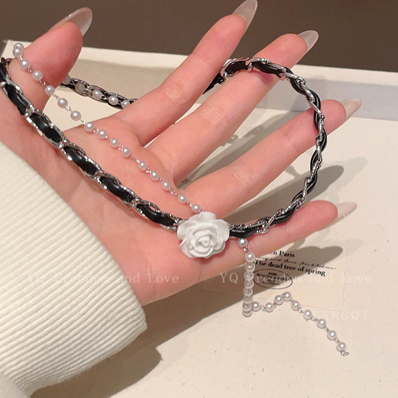 Rose pearl female choker black collar collarbone chain, niche design sense woven chain accessory trend details Picture