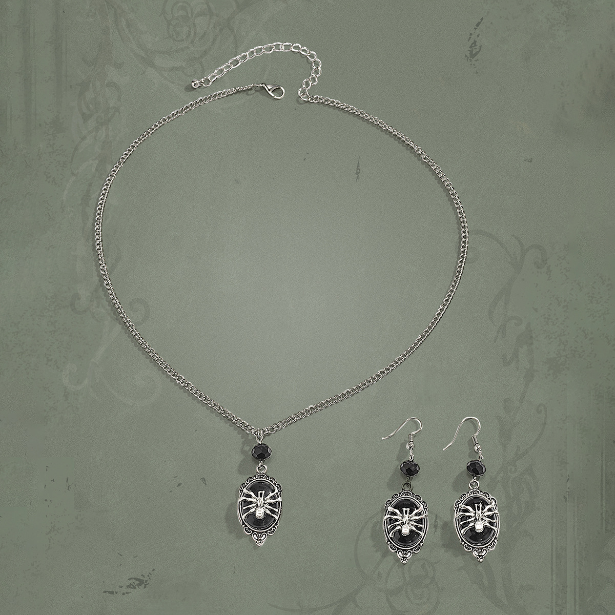 European and American cross-border jewelry, Gothic style retro spider pendant necklace, Halloween animal black gemstone dark necklace details Picture