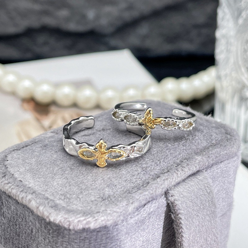A niche design with a sense of high-end, two-color butterfly cross open ring, retro and individual, gender-neutral couple's ring style Specification drawing
