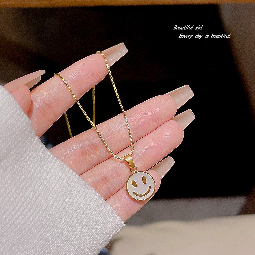 High-end, niche and cute smiley face pendant, hip-hop and simple titanium steel sweater chain, fashionable cross-border couple accessories full figure
