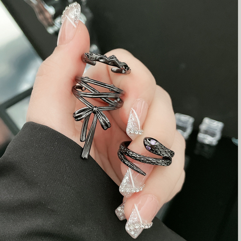 Ballet-style bow ribbon open ring, a niche design for women, adjustable index finger ring, a unique trendy ring trend details Picture